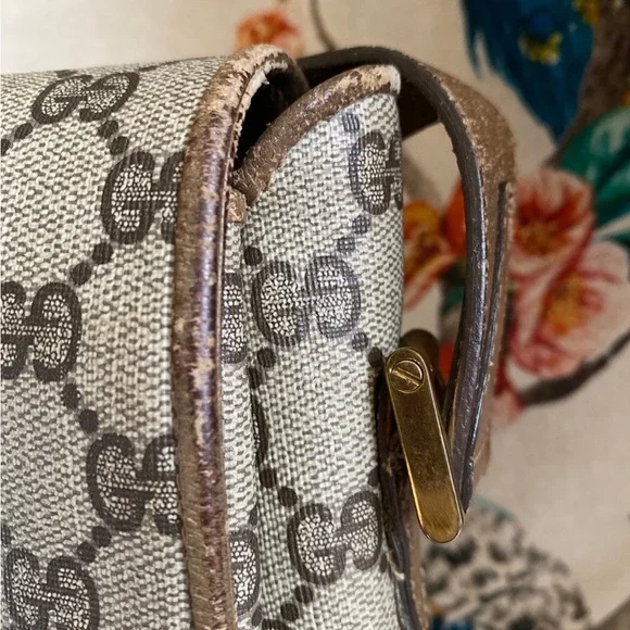 Gucci Vintage Crossbody Bag - Picture 6 of 14